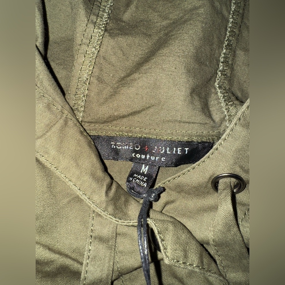 NWT Romeo & Juliet Hooded Cargo Patch Work Khaki Vest Sizes M - Picture 3 of 8